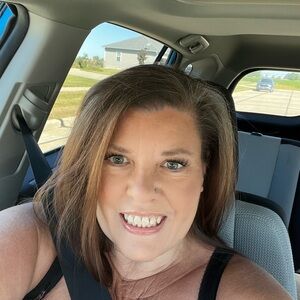 Meet your Posher, Carrie